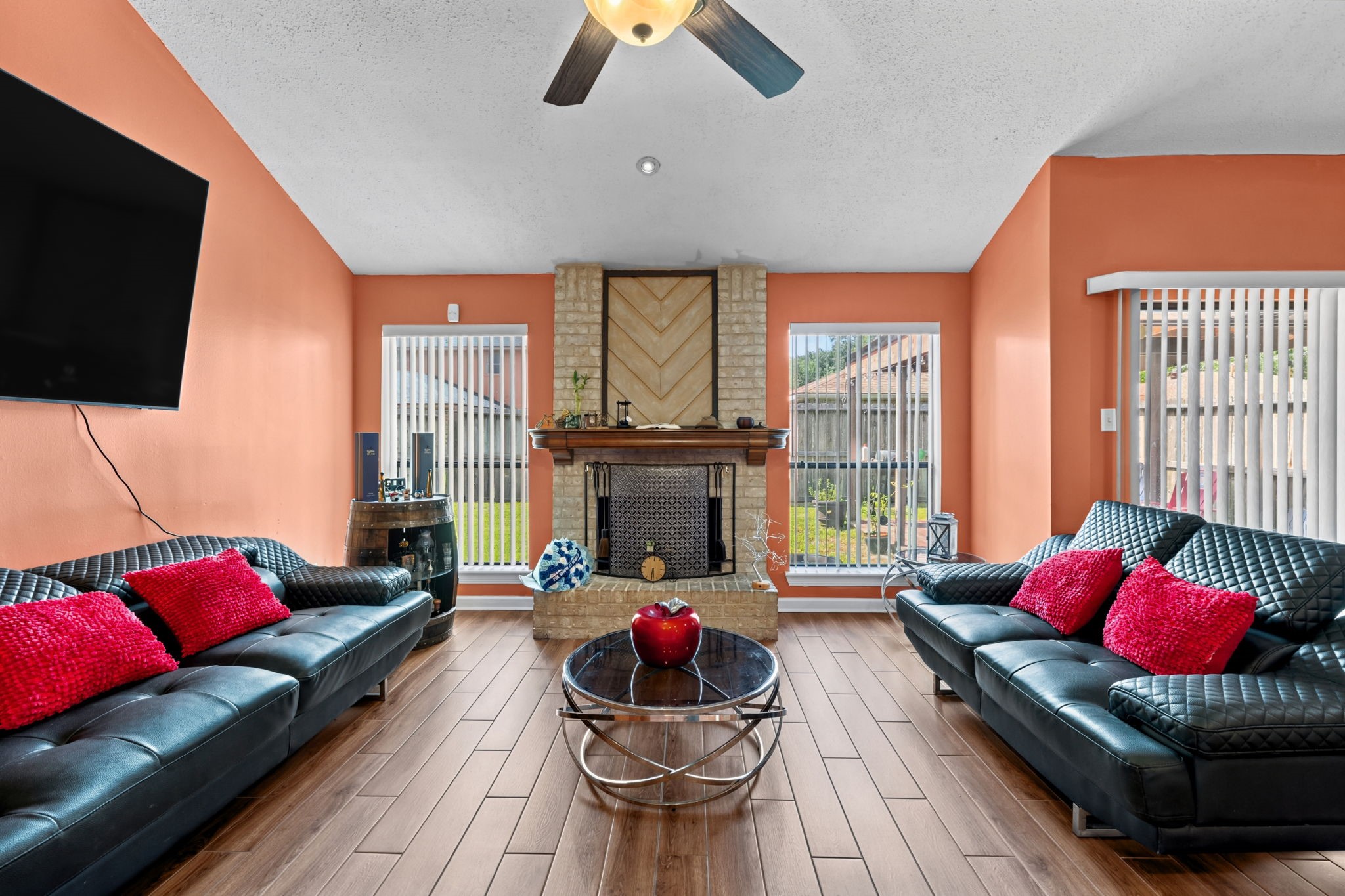 3635 Beckett Ridge Drive Humble, TX 77396 - Photo 13 of 29 Livingroom