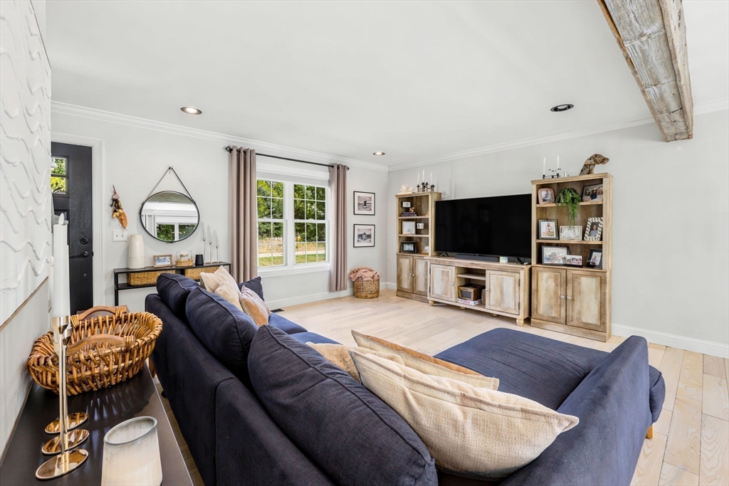 55 Gilbert Road Southampton, MA 01073 - Photo 5 of 42