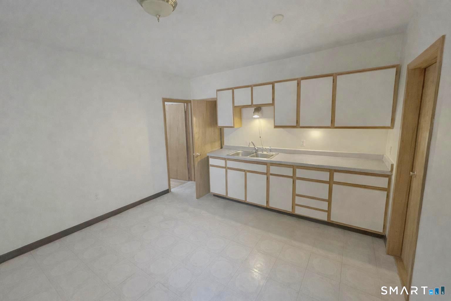 66 Vine Street Meriden, CT 06451 - Photo 4 of 20