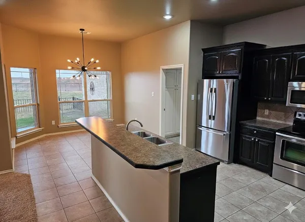 $2,200 | 20009 Farm To Market Road 2192, Slaton, TX 79364