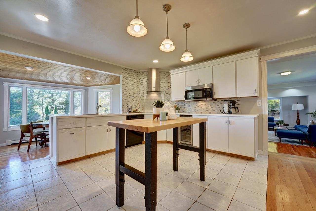 31 Old Locke Road North Hampton, NH 03862 - Photo 8 of 33