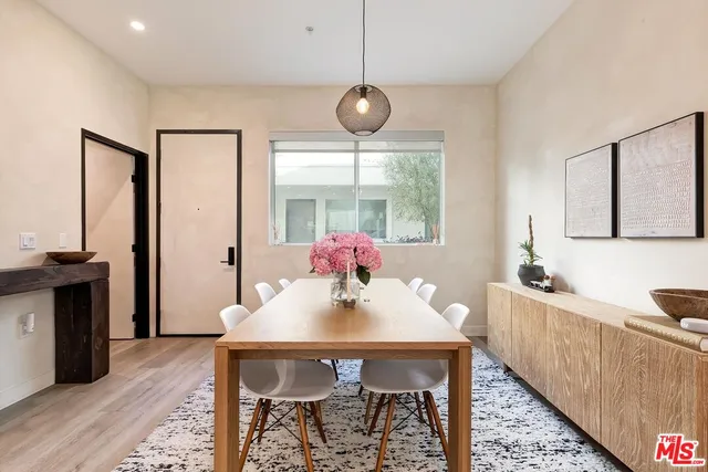 $5,000 | 957 Figueroa Terrace, Unit 321, Los Angeles, CA 90012