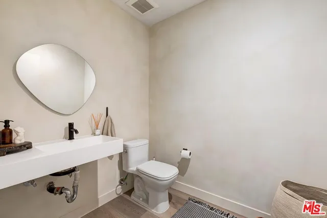 $5,000 | 957 Figueroa Terrace, Unit 321, Los Angeles, CA 90012