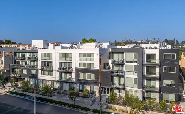 $5,000 | 957 Figueroa Terrace, Unit 321, Los Angeles, CA 90012