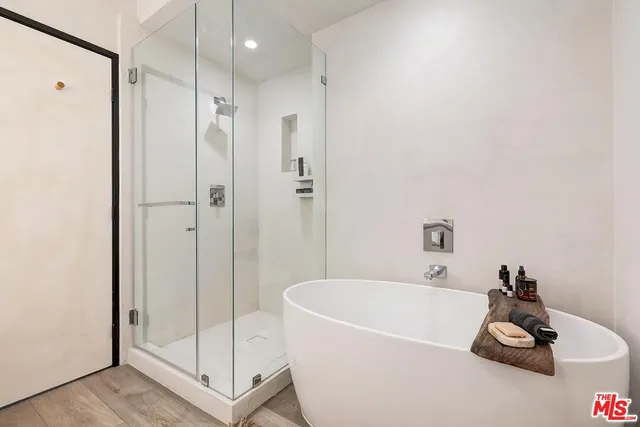 $5,000 | 957 Figueroa Terrace, Unit 321, Los Angeles, CA 90012