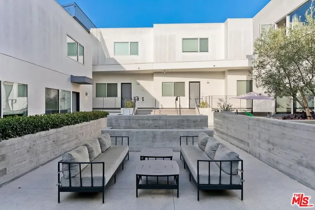 $5,000 | 957 Figueroa Terrace, Unit 321, Los Angeles, CA 90012