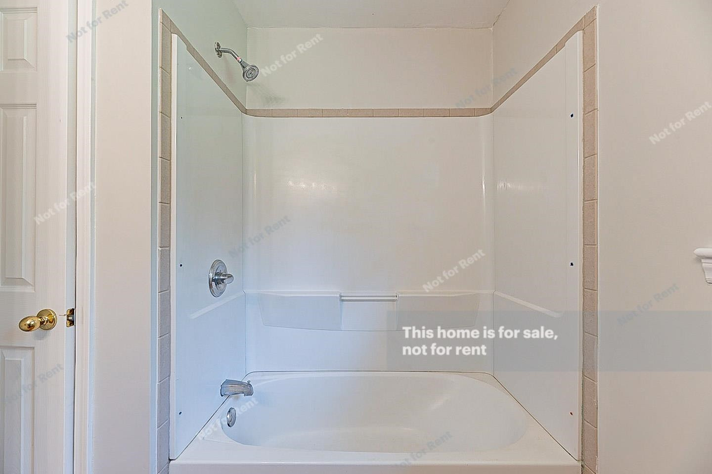 2612 Joyner Road Durham, NC 27704 - Photo 19 of 25 a bathroom with a bathtub