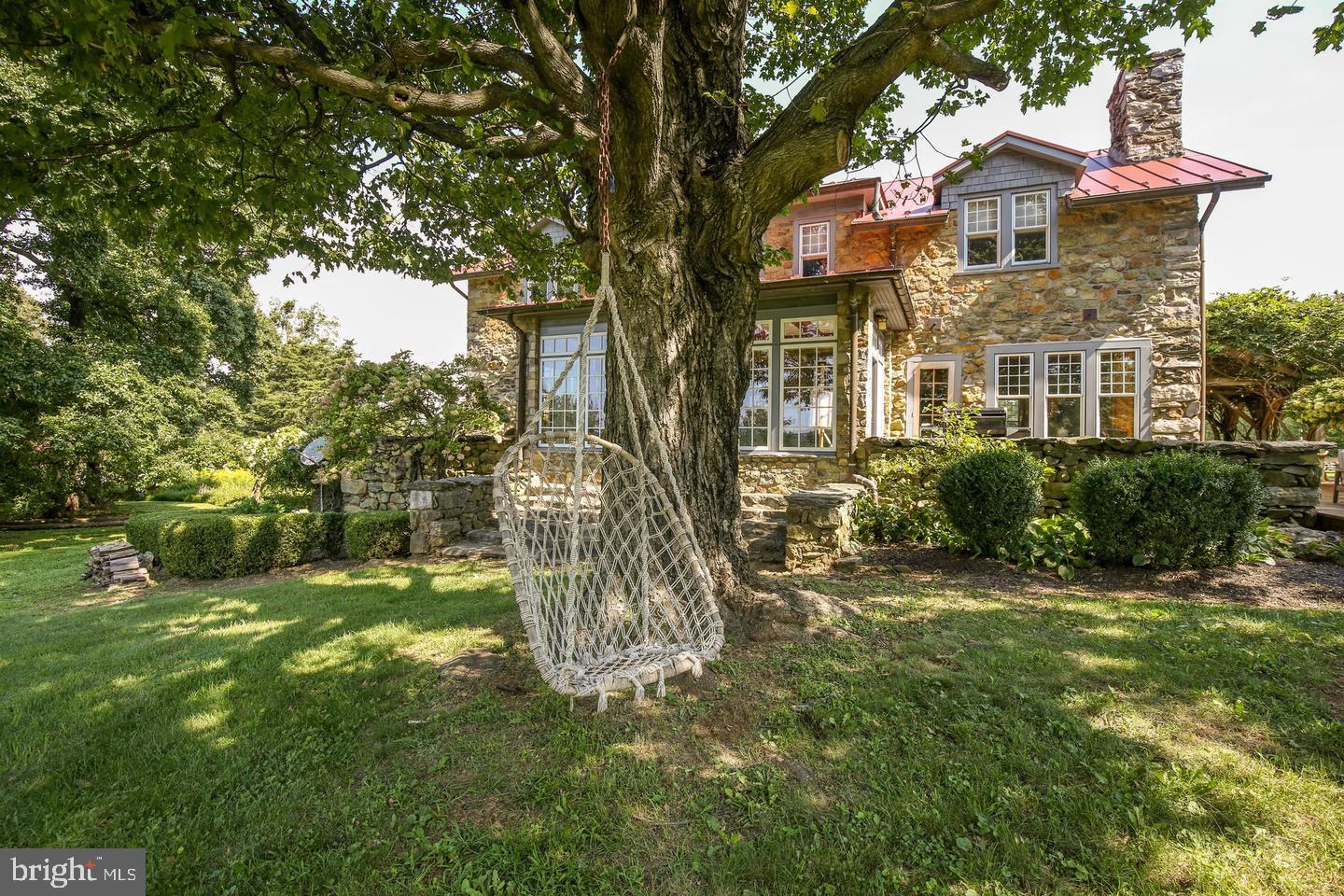 18777 Blue Ridge Mountain Road Bluemont, VA 20135 - Photo 7 of 65 Gallery Image 7
