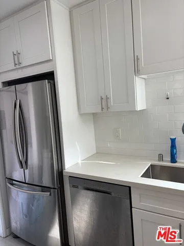 $4,400 | 4162 Commonwealth Avenue, Culver City, CA 90232