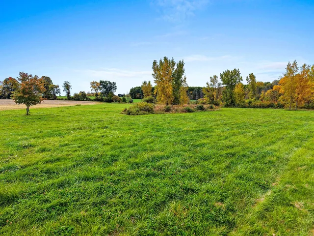 $71,900 | Sugar Creek Drive, Brussels, WI 54204