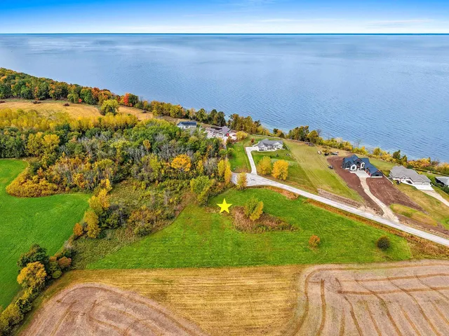 $71,900 | Sugar Creek Drive, Brussels, WI 54204