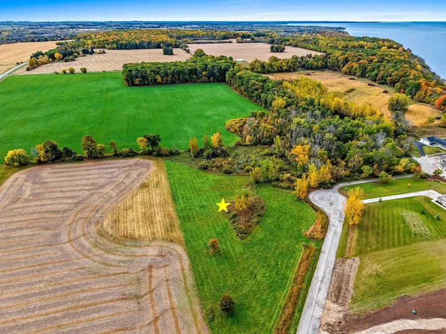 $71,900 | Sugar Creek Drive, Brussels, WI 54204