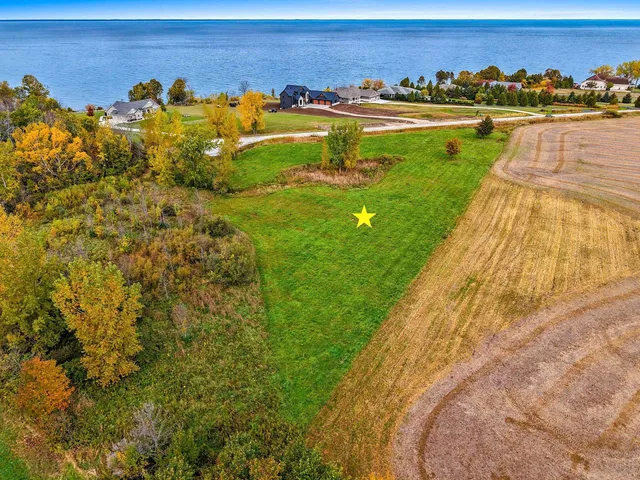 $71,900 | Sugar Creek Drive, Brussels, WI 54204