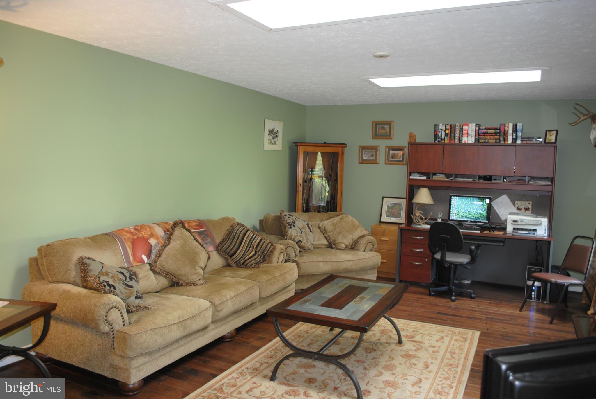 43545 Little Cliffs Road Hollywood, MD 20636 - Photo 7 of 30 Living Room
