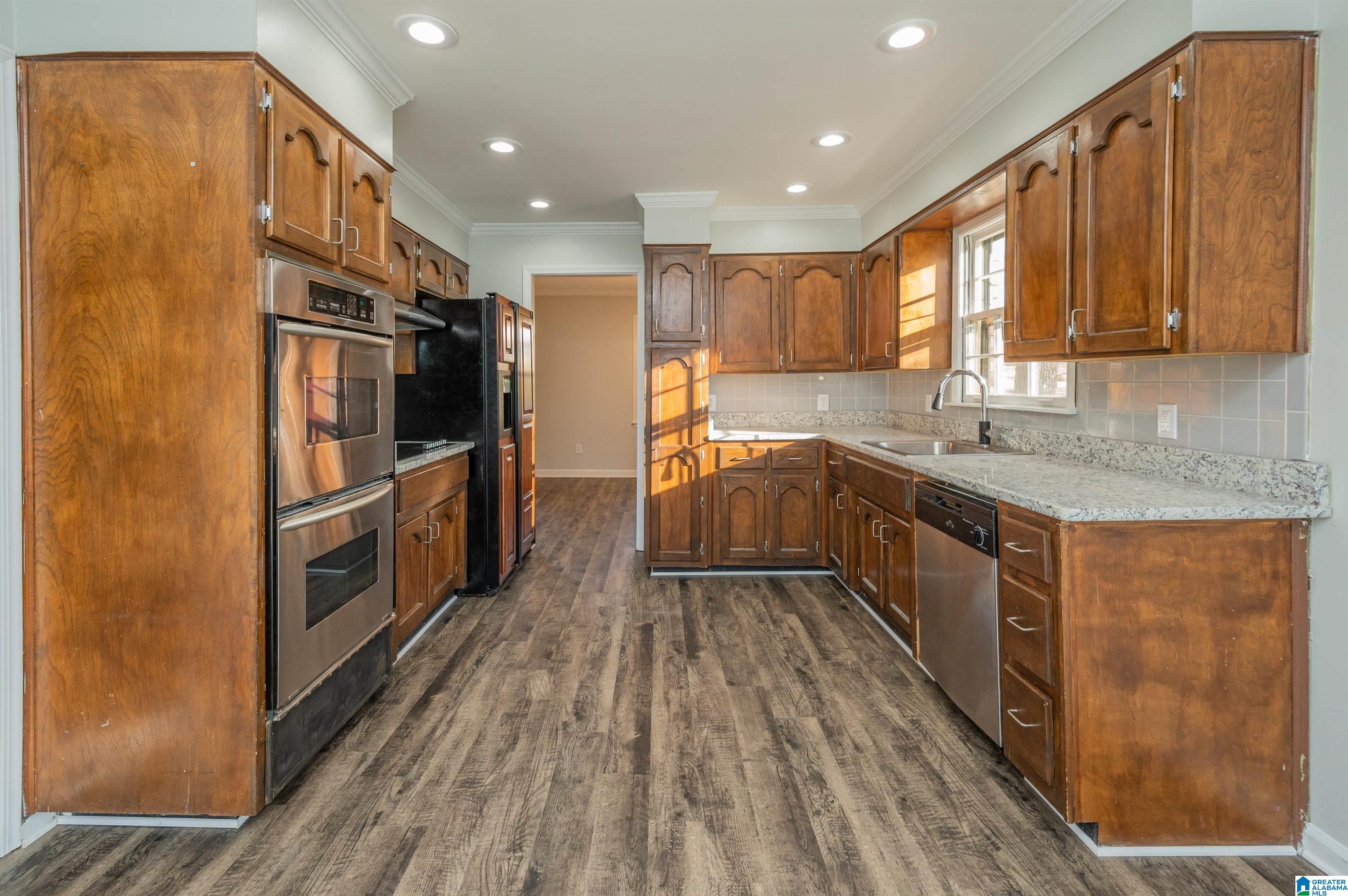 2372 7th Street Northwest Birmingham, AL 35215 - Photo 12 of 50