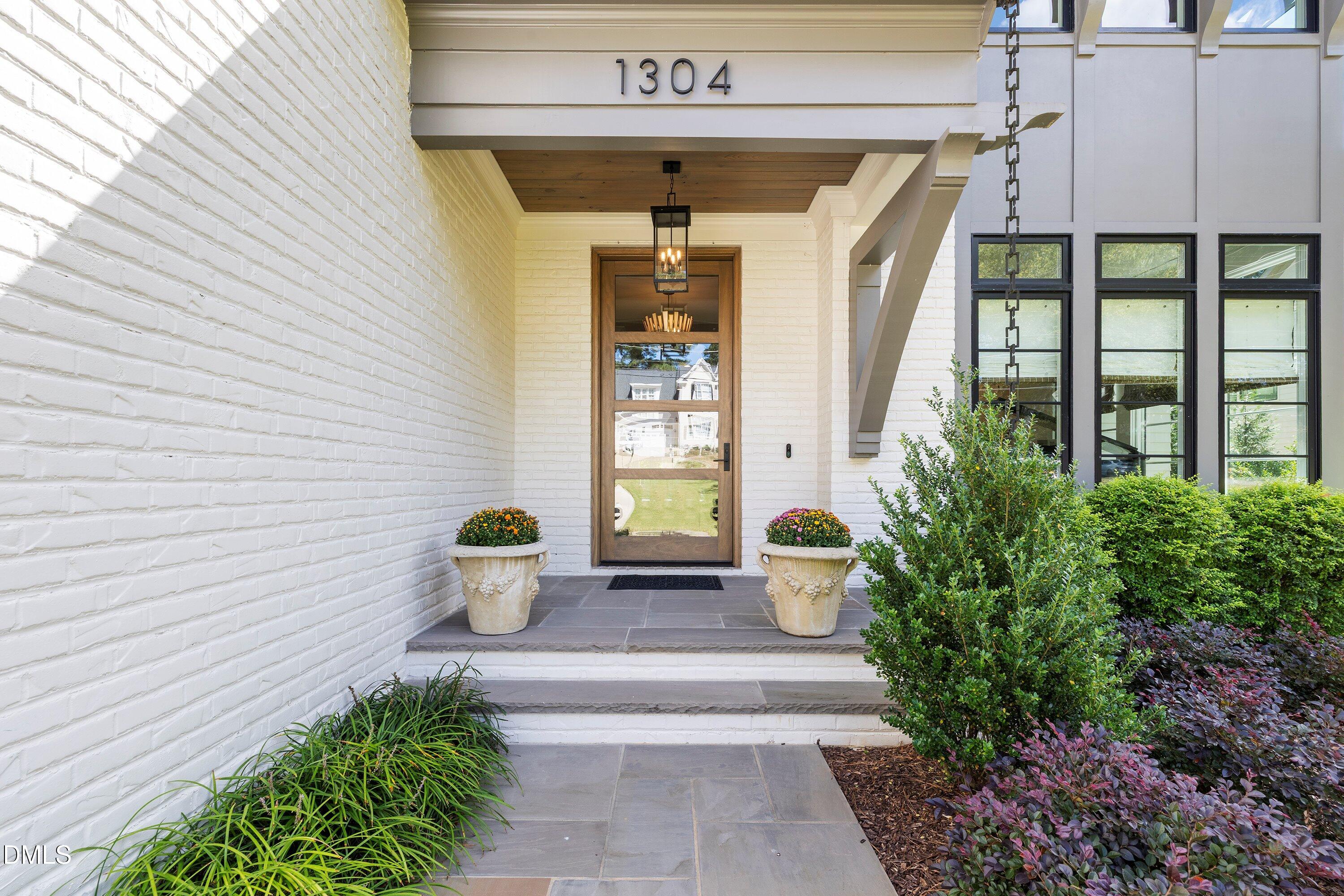 1304 Ivy Lane Raleigh, NC 27609 - Photo 4 of 62 Ivy 3