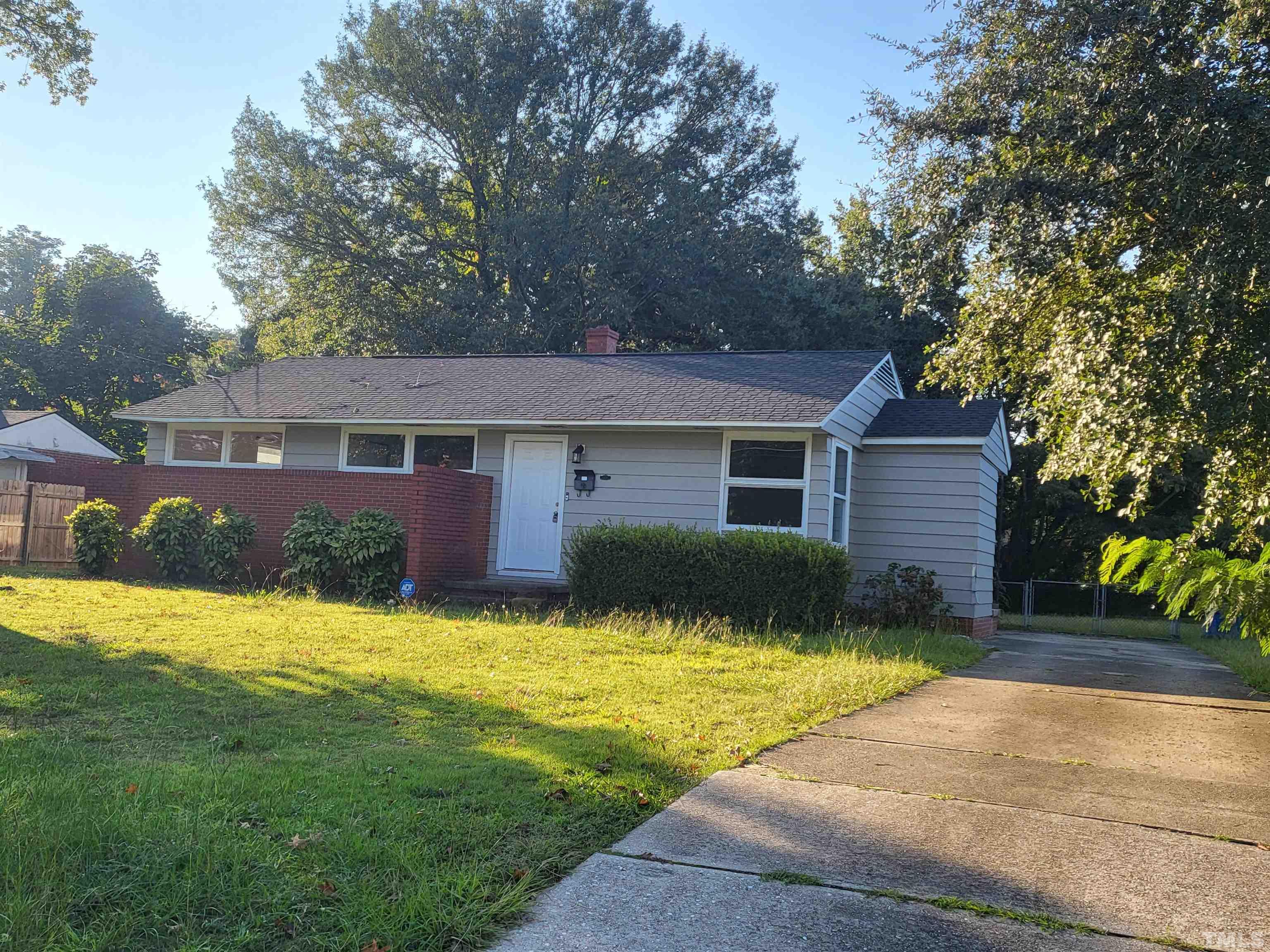 3215 Friendly Road Fayetteville, NC 28304 - Photo 1 of 15 Gallery Image 1