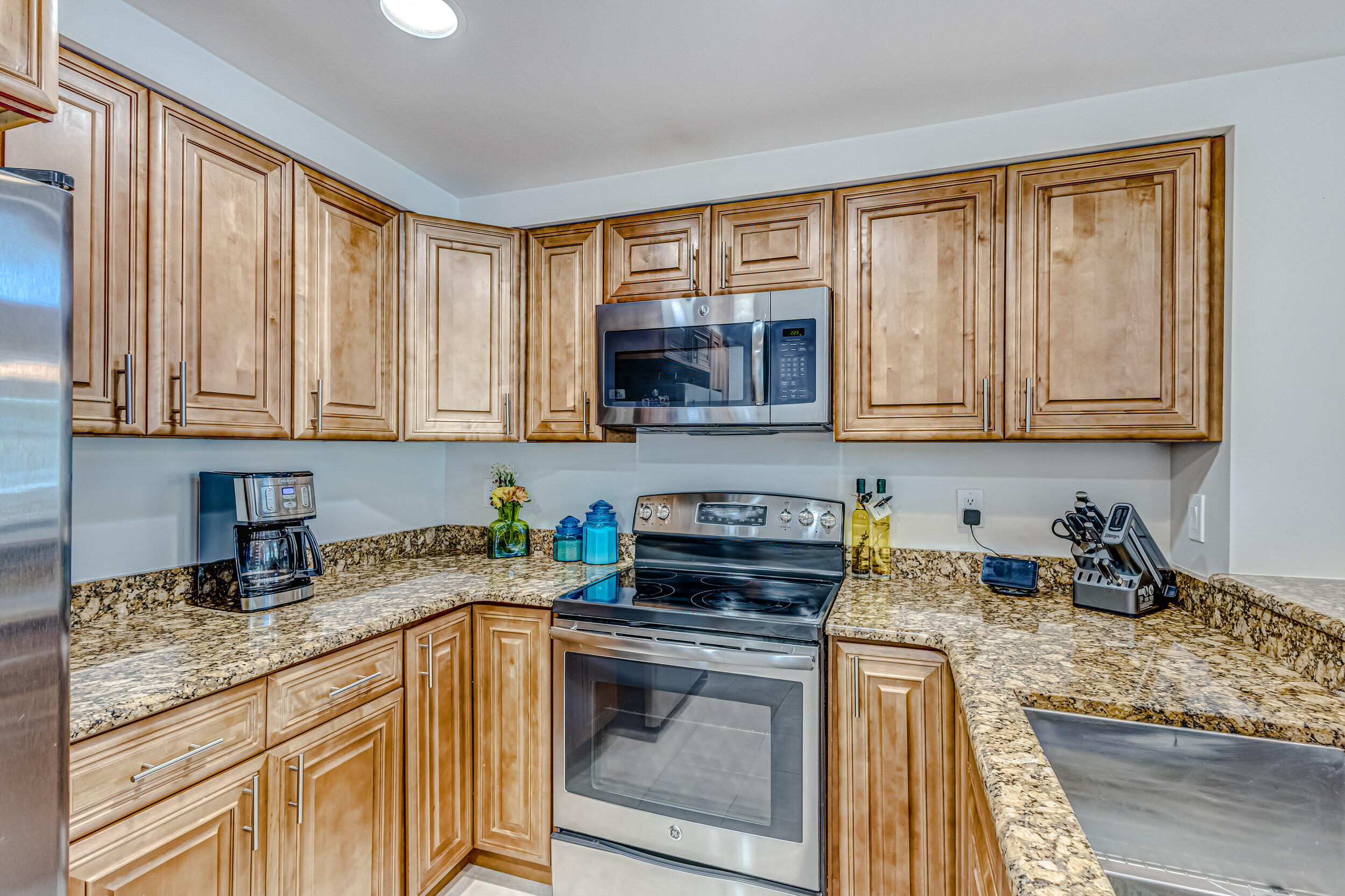 1701 Mizzenmast Way Jupiter, FL 33477 - Photo 21 of 46 Kitchen