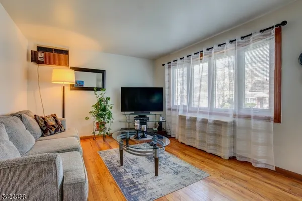 $475,000 | 116 East 10th Street, Linden, NJ 07036