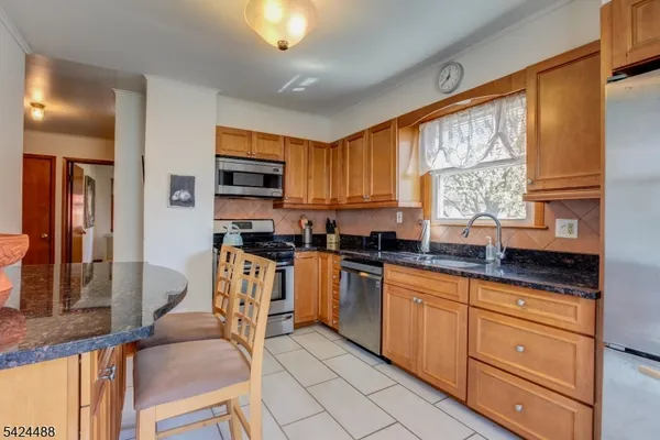 $475,000 | 116 East 10th Street, Linden, NJ 07036