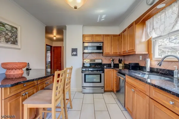 $475,000 | 116 East 10th Street, Linden, NJ 07036