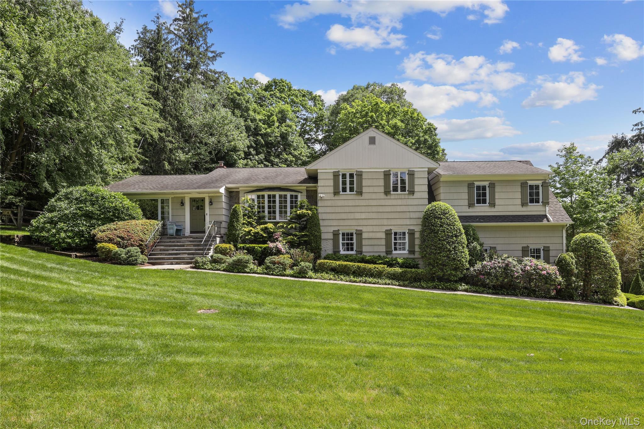41 Lincoln Avenue Rye Brook, NY 10573 - Photo 2 of 38