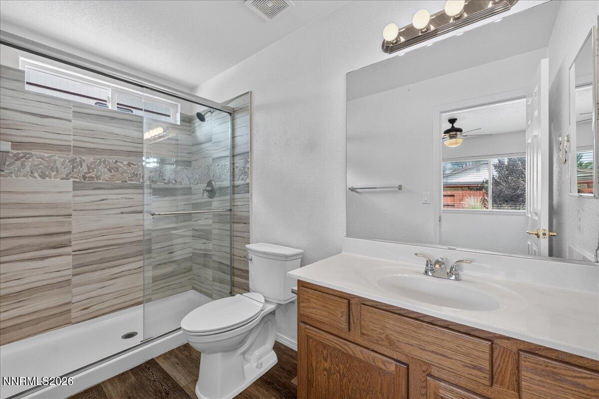 18329 Dustin Court Reno, NV 89508 - Photo 15 of 29 Primary Bathroom