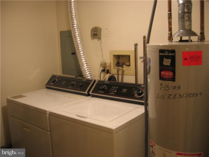 2101 Welsh Road, Unit 9 Philadelphia, PA 19115 - Photo 5 of 6 Laundry Room