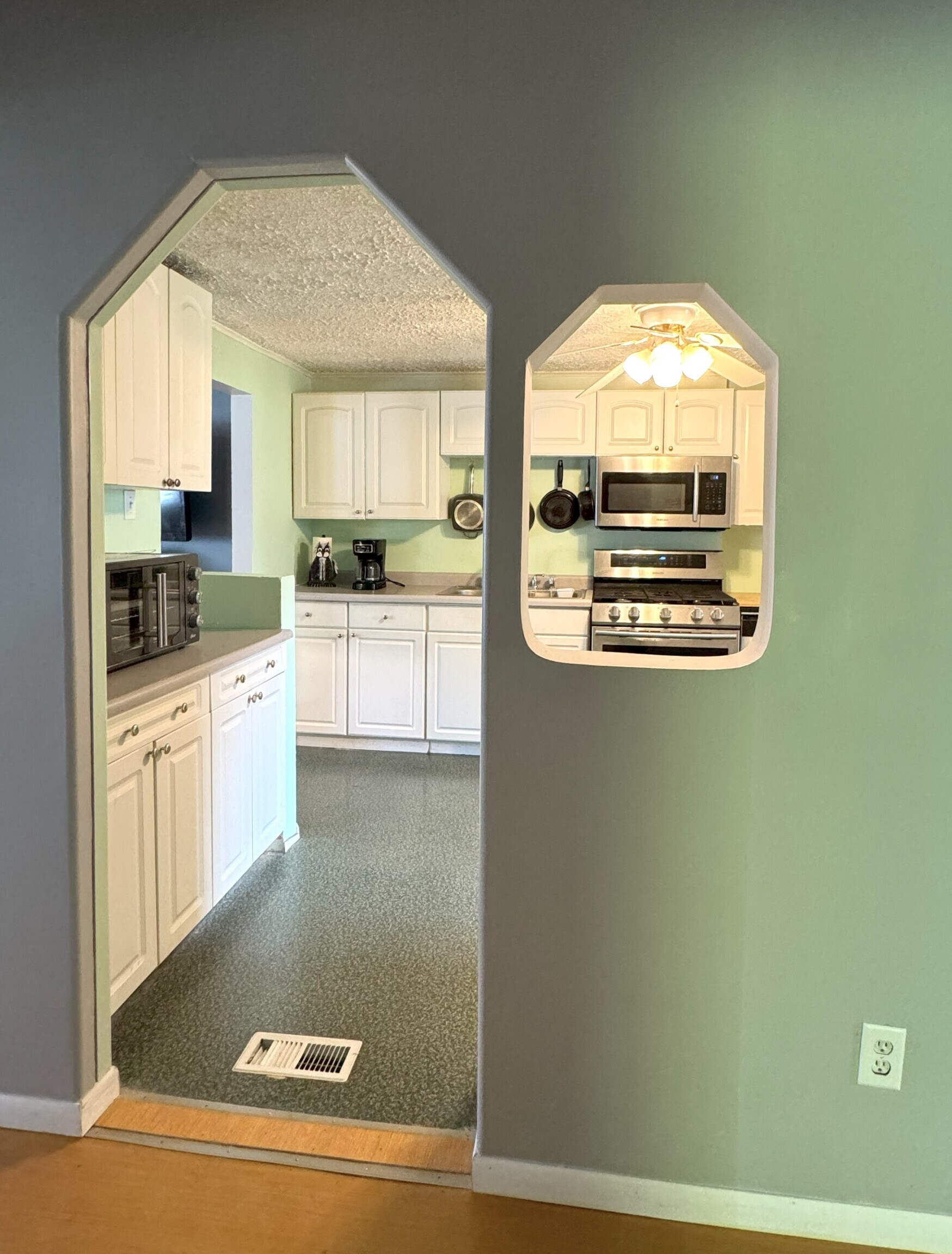 3113 South Holt Road Indianapolis, IN 46221 - Photo 14 of 25 Gallery Image 14