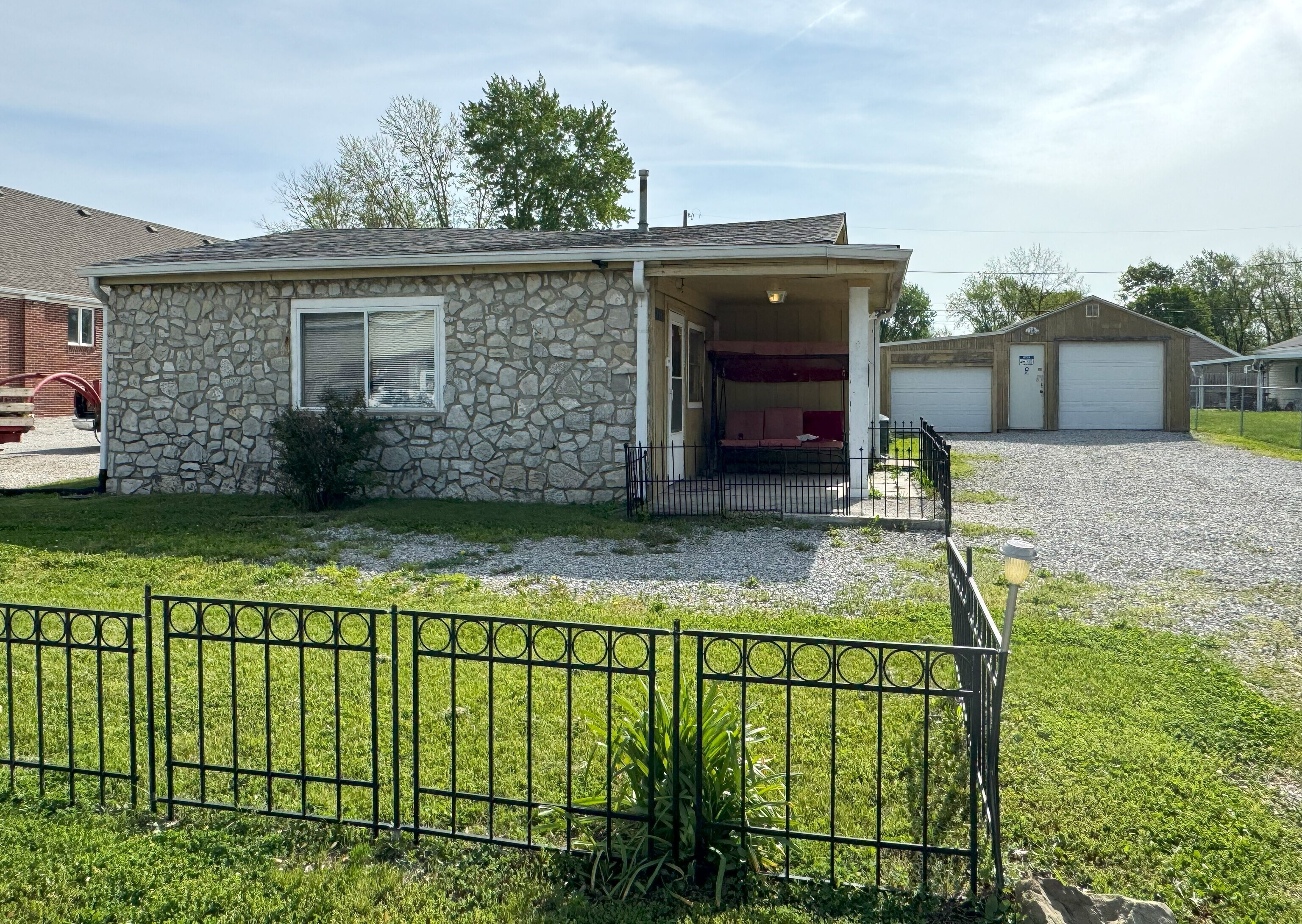 3113 South Holt Road Indianapolis, IN 46221 - Photo 2 of 25 Gallery Image 2