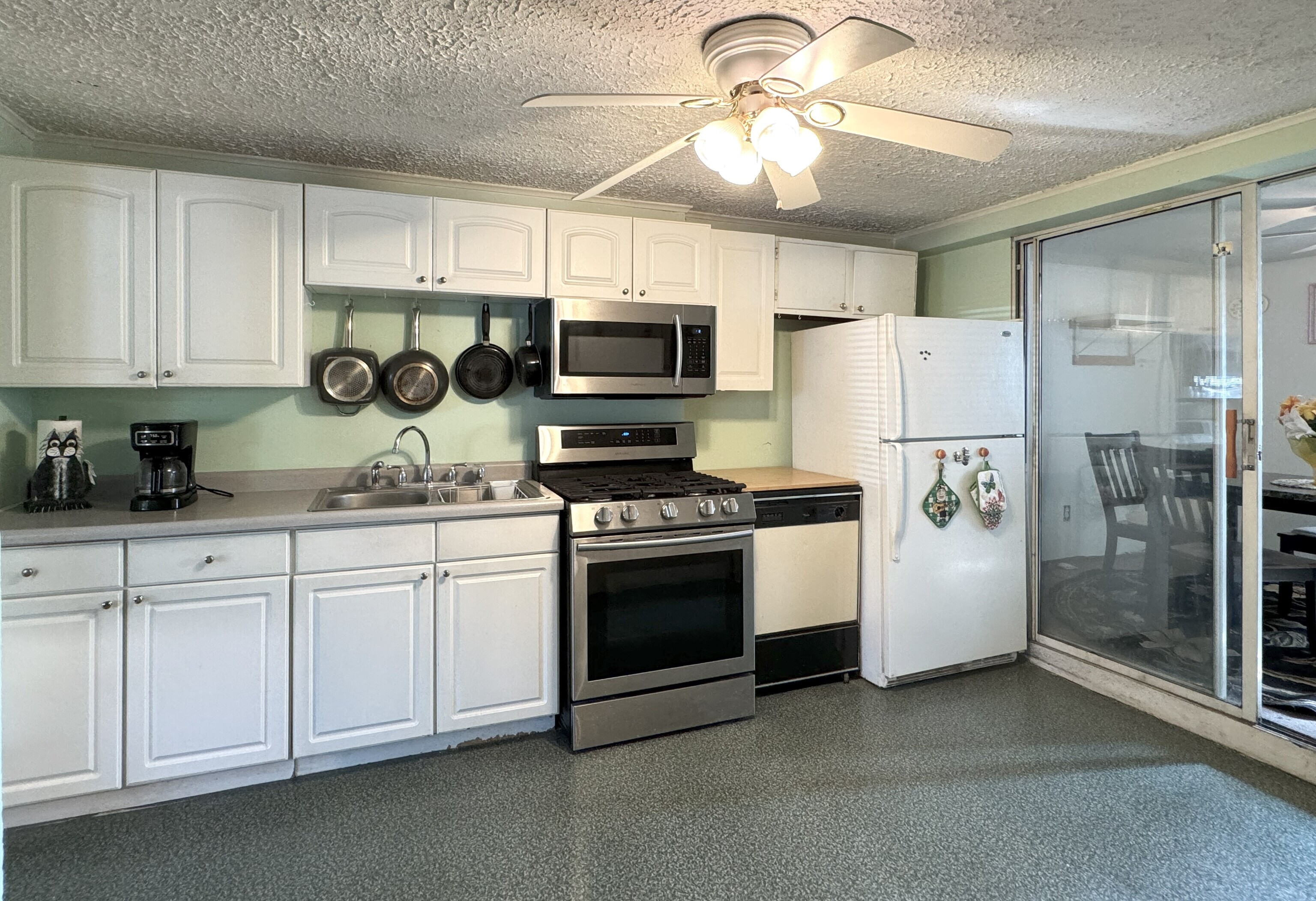 3113 South Holt Road Indianapolis, IN 46221 - Photo 8 of 25 Gallery Image 8