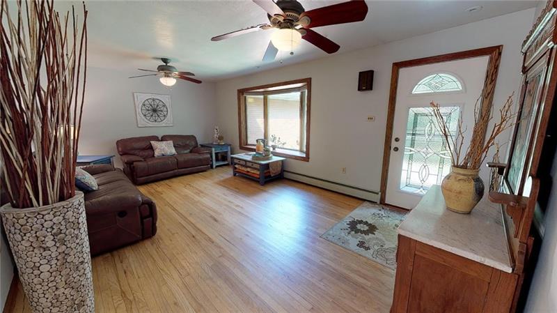 5393 Hardt Road Gibsonia, PA 15044 - Photo 3 of 25 Gallery Image 3