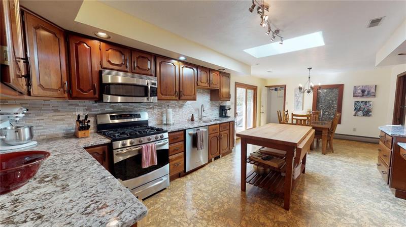 5393 Hardt Road Gibsonia, PA 15044 - Photo 4 of 25 Gallery Image 4