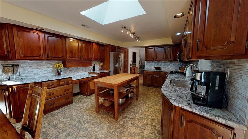 5393 Hardt Road Gibsonia, PA 15044 - Photo 7 of 25 Gallery Image 7