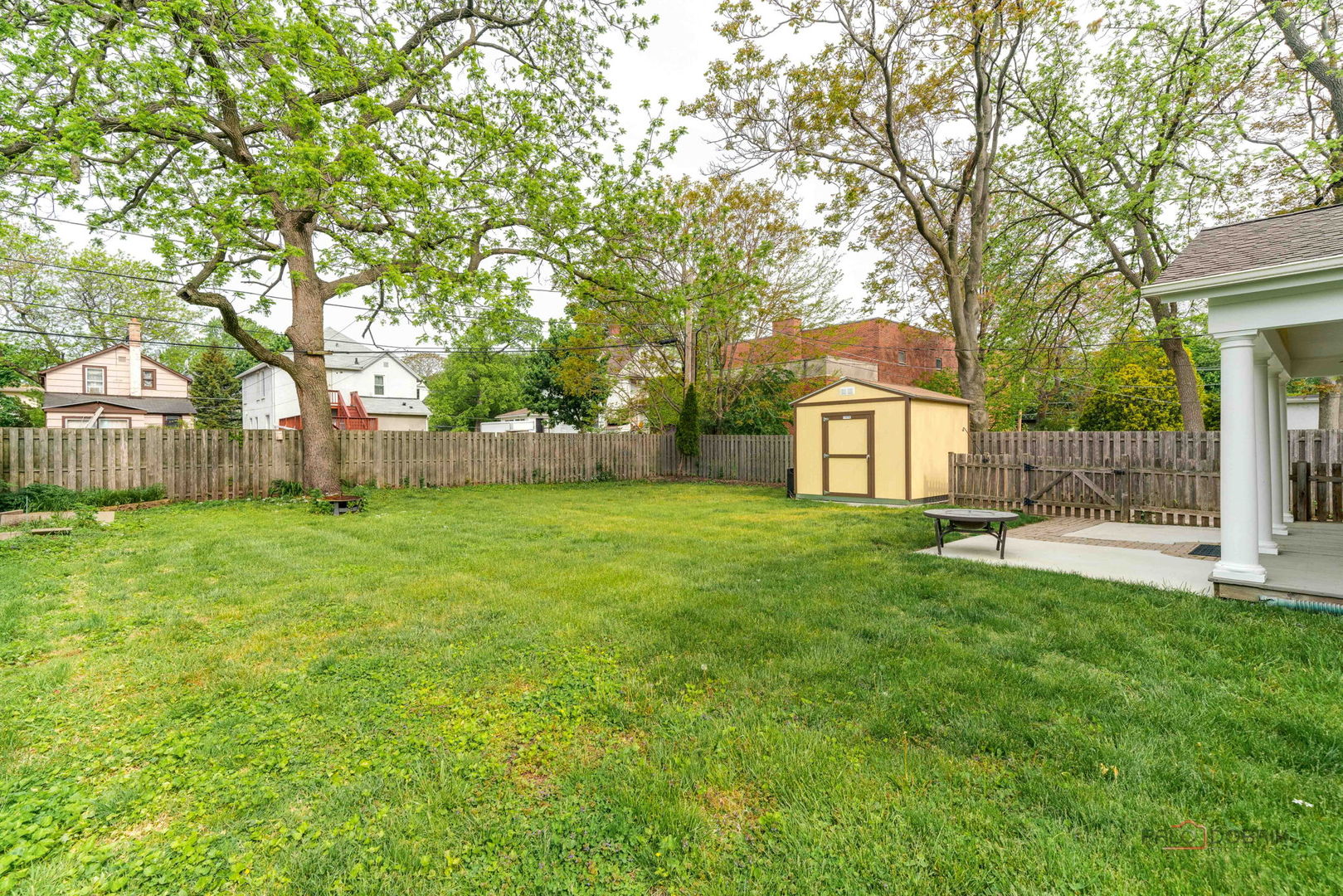 430 North Sheridan Road Waukegan, IL 60085 - Photo 36 of 44