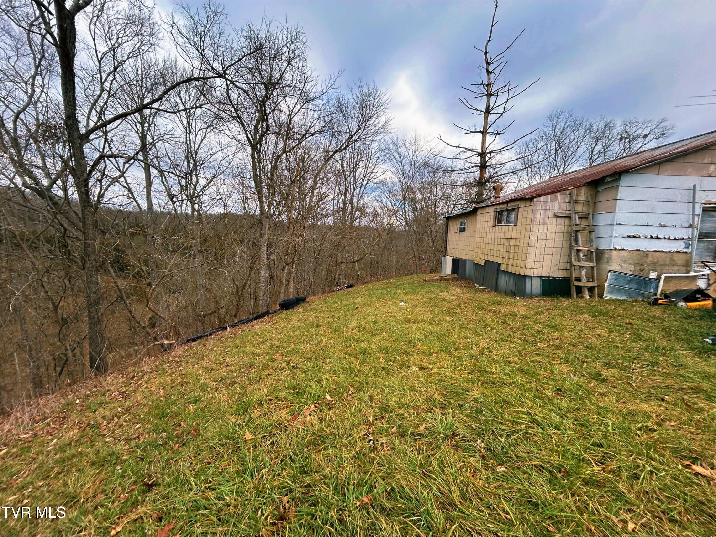 223 Richards Road Rogersville, TN 37857 - Photo 4 of 13 IMG_2848