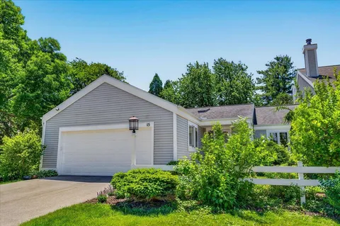 $515,000 | 15 Oak Creek Trail, Madison, WI 53717