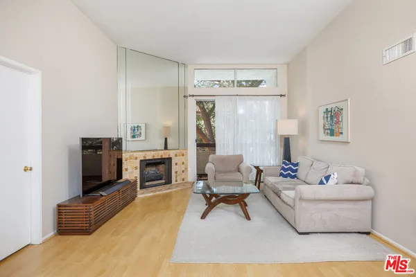 $518,000 | 4295 VÃa Arbolada, Unit 312, Los Angeles, CA 90042