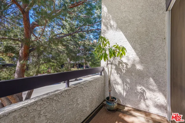 $518,000 | 4295 VÃa Arbolada, Unit 312, Los Angeles, CA 90042