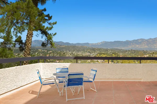 $518,000 | 4295 VÃa Arbolada, Unit 312, Los Angeles, CA 90042