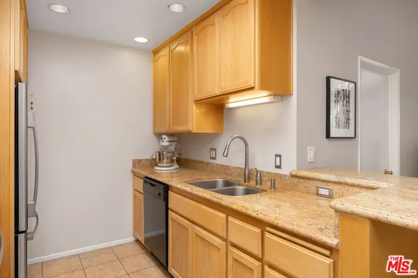 $518,000 | 4295 VÃa Arbolada, Unit 312, Los Angeles, CA 90042