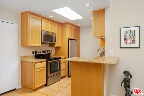 $518,000 | 4295 VÃa Arbolada, Unit 312, Los Angeles, CA 90042