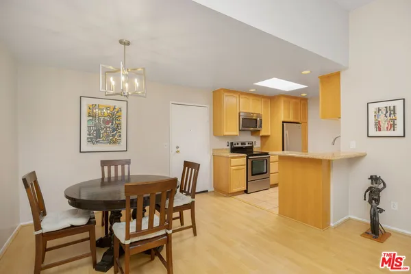 $518,000 | 4295 VÃa Arbolada, Unit 312, Los Angeles, CA 90042