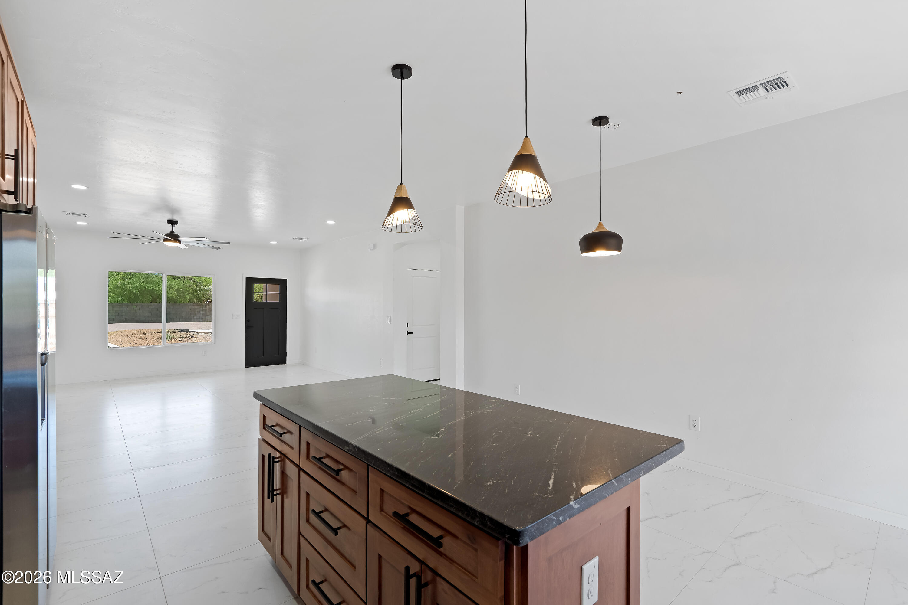 1708 Camino Rivera Rio Rico, AZ 85648 - Photo 13 of 29 2 Interiors-9