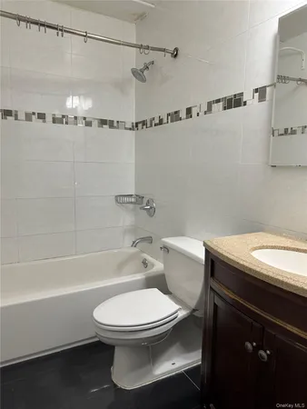 $2,450 | 42-42 Union Street, Unit 4C | Flushing