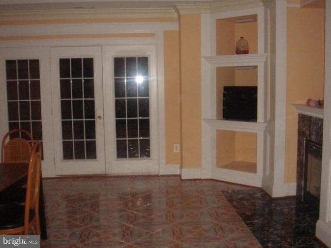 6000 Hanover Avenue Springfield, VA 22150 - Photo 8 of 13 Dining Room