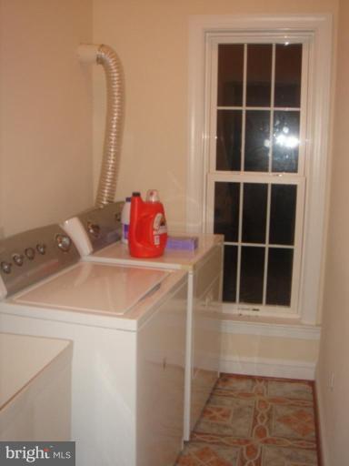 6000 Hanover Avenue Springfield, VA 22150 - Photo 9 of 13 Laundry Area 1
