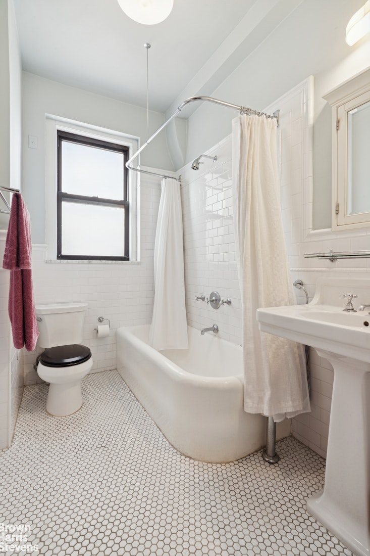 790 Riverside Drive, Unit 8J Manhattan, NY 10032 - Photo 9 of 10