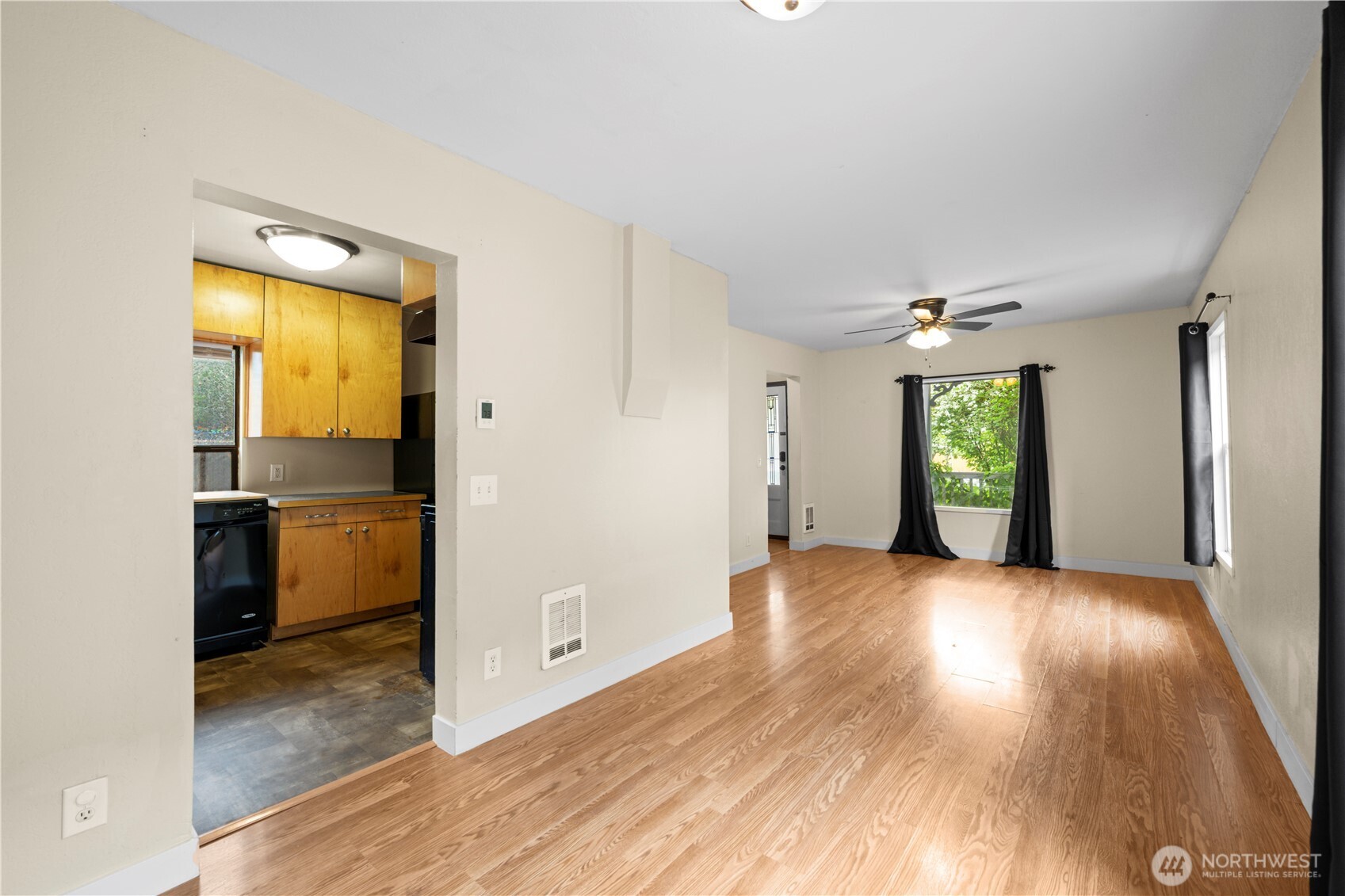 2410 State Street Everett, WA 98201 - Photo 9 of 24