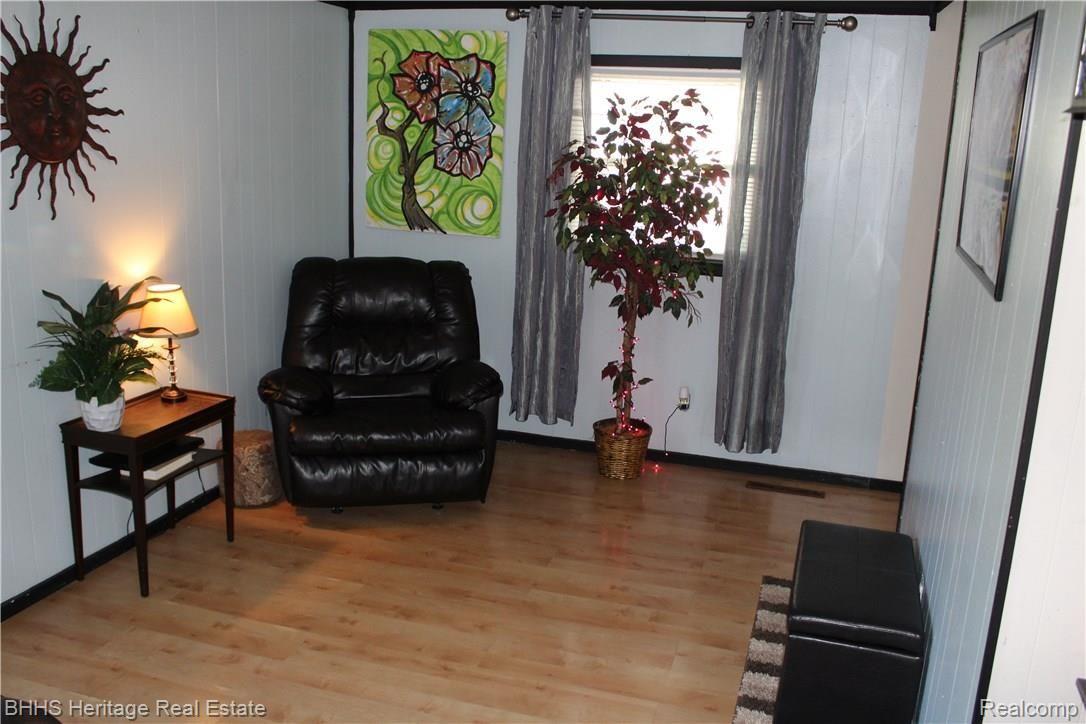 607 East South Holly Road Fenton, MI 48430 - Photo 14 of 36 #1.JPG